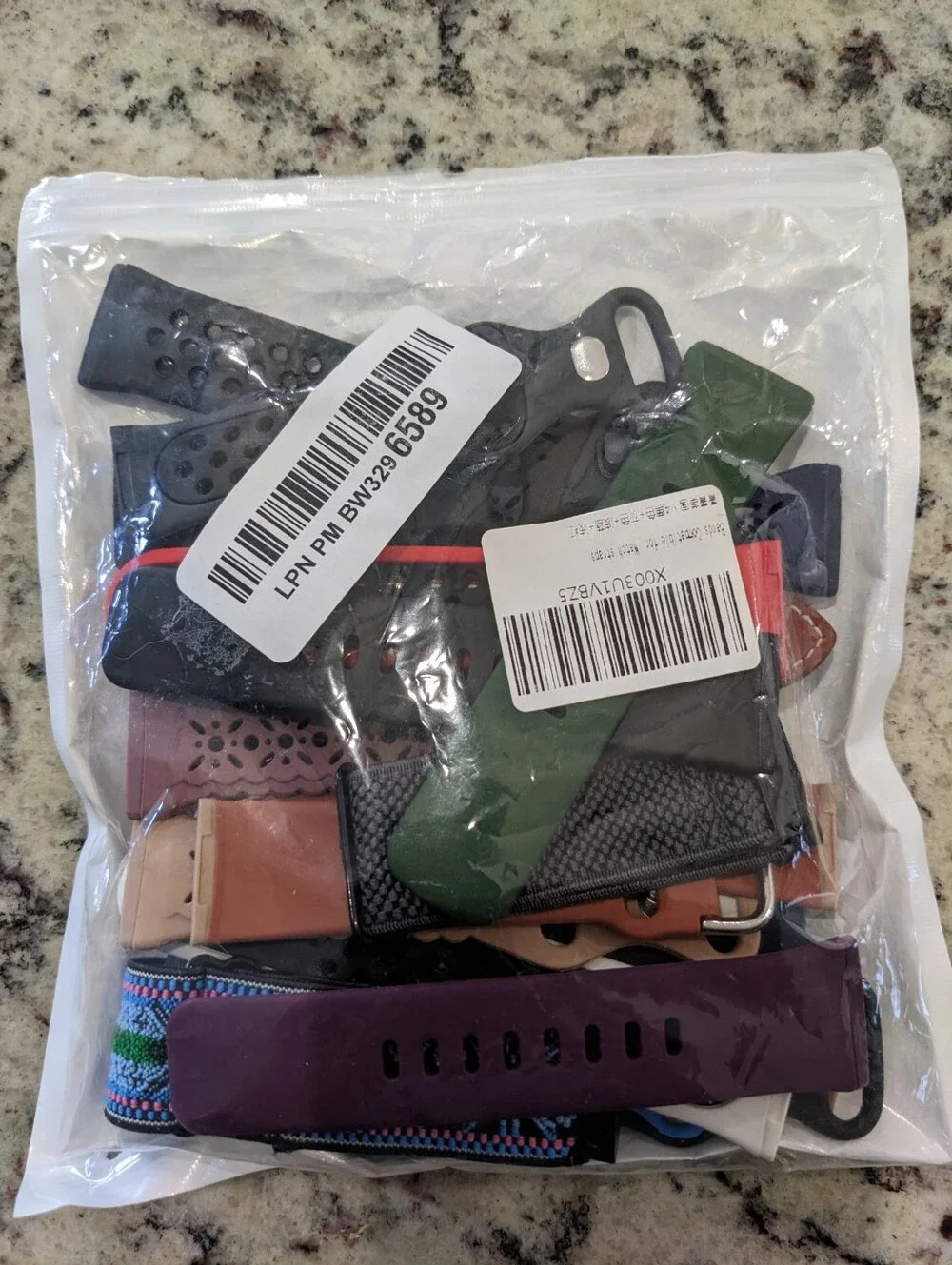 Fitbit Versa 4 Smartwatch & Silicone Band Bundle